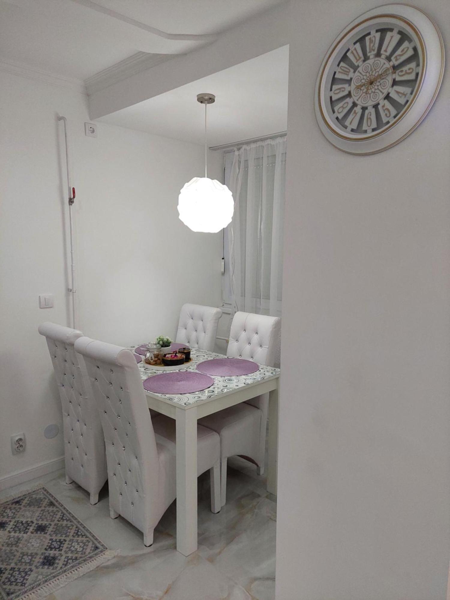 Apartman Star Lux Kula Exteriör bild